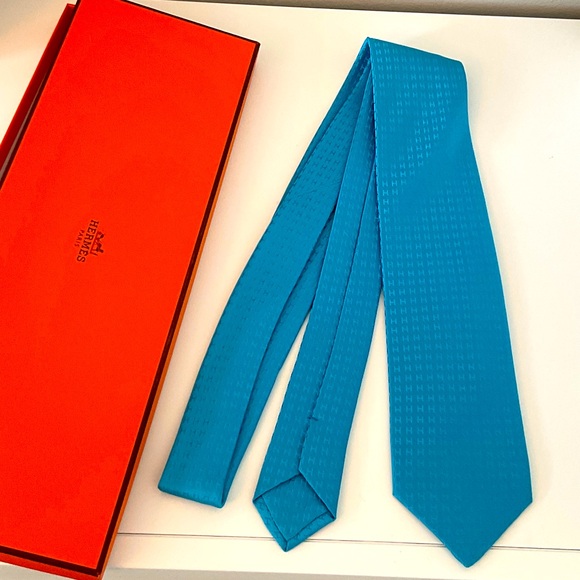 NWT Hermes silk neck tie , box included - Picture 1 of 3